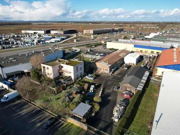 Local d'activité 1000 m² 