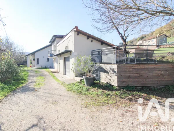 Maison 6 pièces 207 m² 
