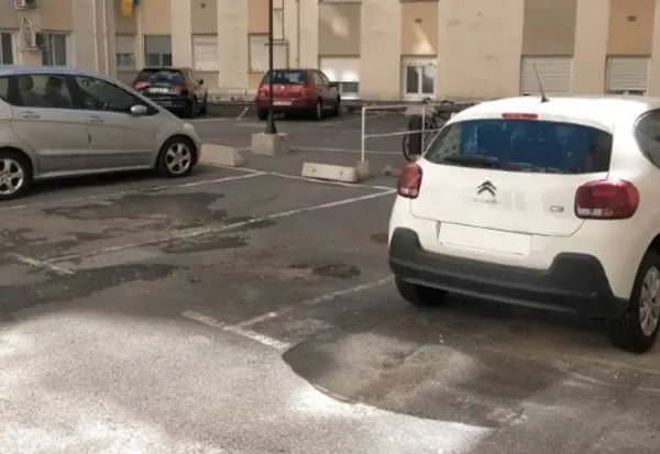 Nice av. Veran, pkg ext. Résidence sécurisée 