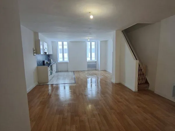 Appartement 1 pièce 96 m² 