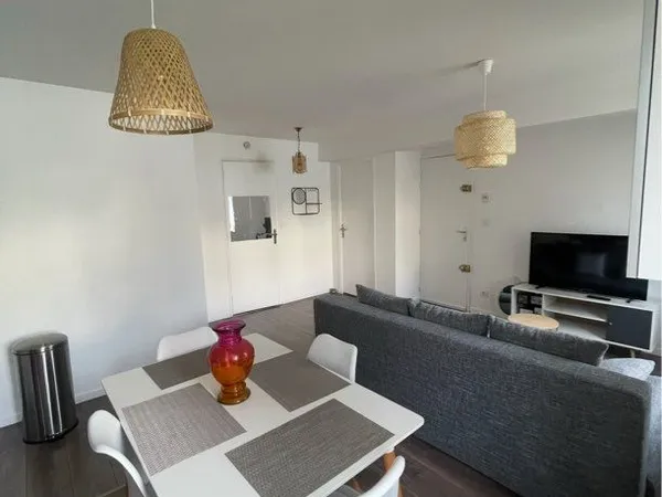 Loue bel appartement T3 meublé 