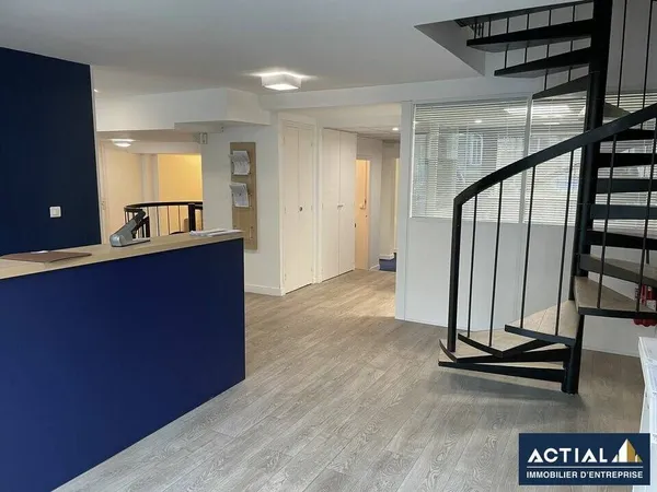 Local commercial 258 m² 