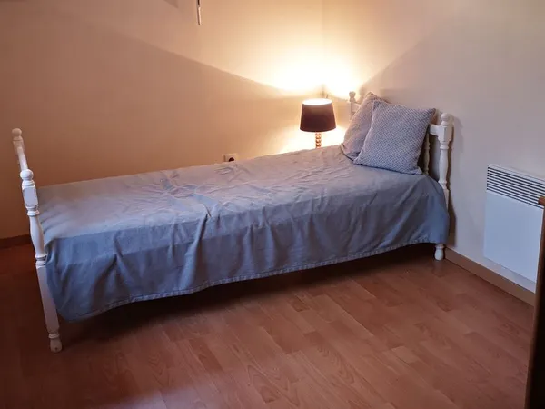 Chambre meublée pour étudiant à louer chez l'habitant 