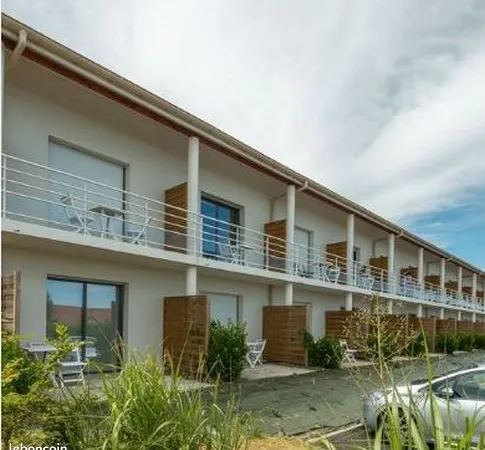 Studio 1 pièce 22 m² 