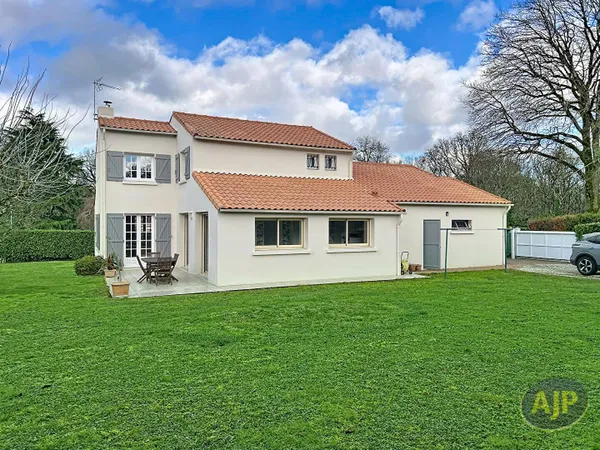 Maison 5 pièces 154 m² 