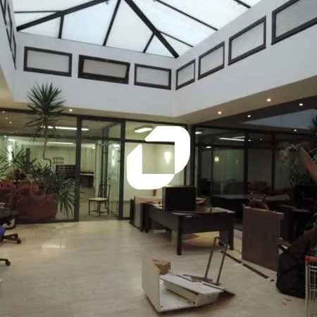 Bureaux 558 m² 