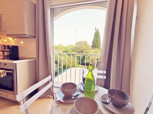 Magnifique Studio Refait à Neuf Proche des Plages 
