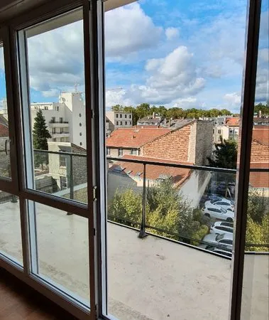 Centre Erlon_T2 sur cour RÉCENT 43m²+Balcon Filant+Parking+Cave 