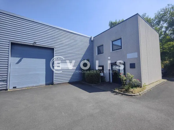 Local d'activité 315 m² 