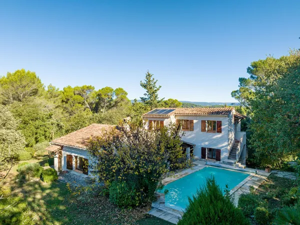 A vendre en exclusivité ! Maison Lorgues 5 pièces 125 m2 + Gara 