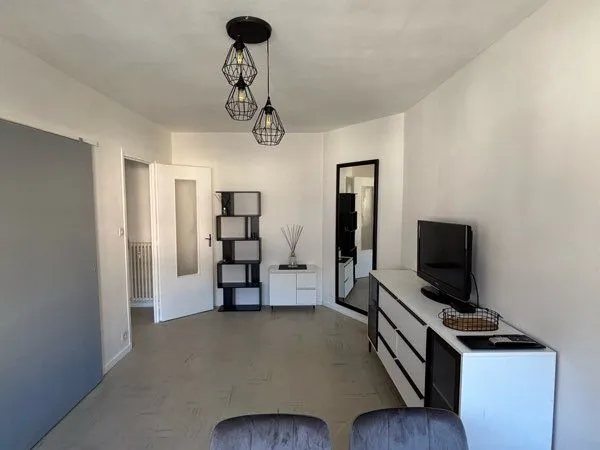 Location T2 Meublé - Centre-ville - 45 m² + 12 m² de balcon 