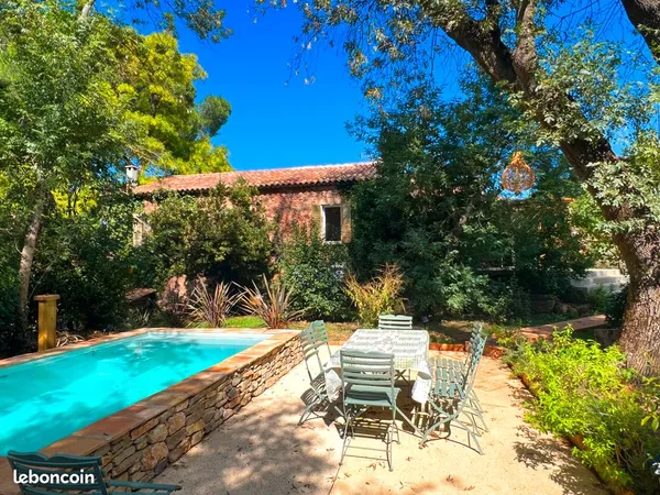 Maison en pierre rénovée chic provençale vallée de sauvebonne Hyères 