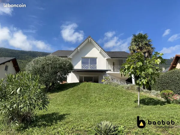 Maison 6 pièces 210 m² 