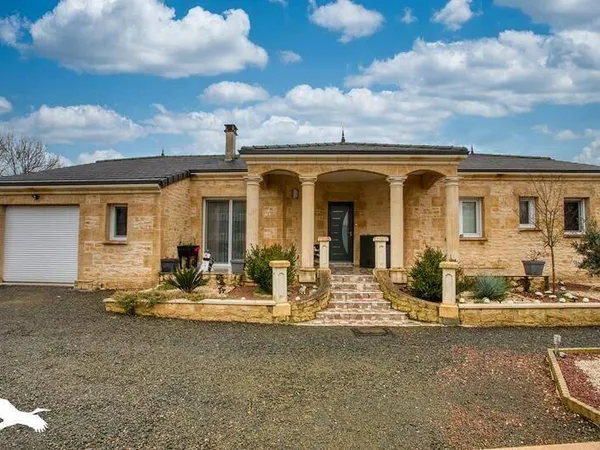 Maison de plain-pied 6 pièces 135 m² 