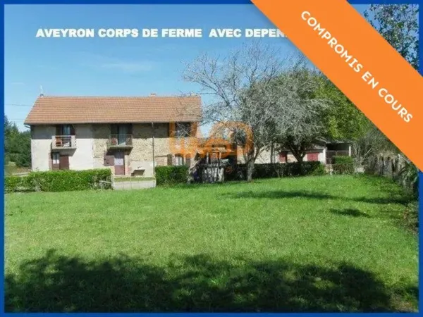 ancien corps de ferme avec dépendances une grange sur étable 