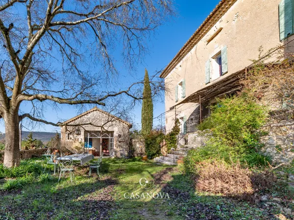 Maison Vente Lussan 10p 146m² 960000€