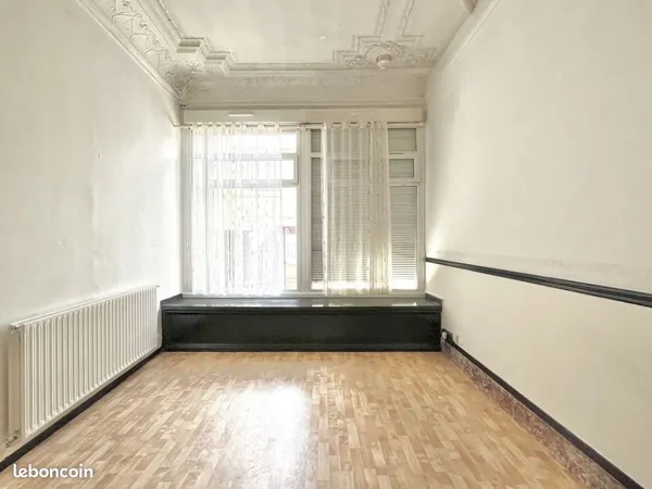 Studio 1 pièce 33 m² 