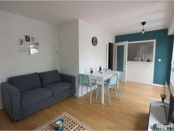 Appartement 4 pièces 9 m² 