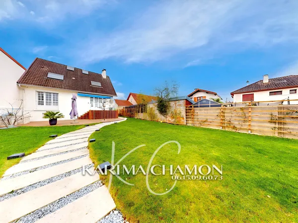Maison 6 pièces 240 m² 