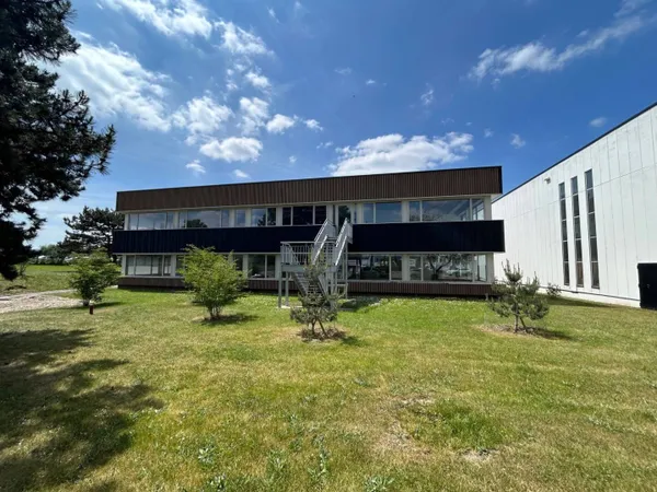 Local d'activité 4101 m² 