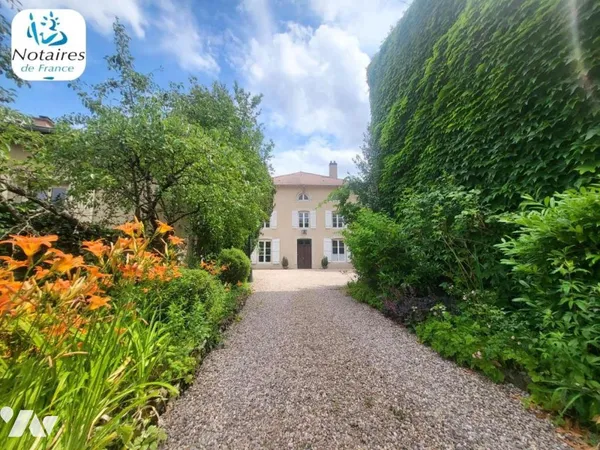Maison 19 pièces 485 m² 