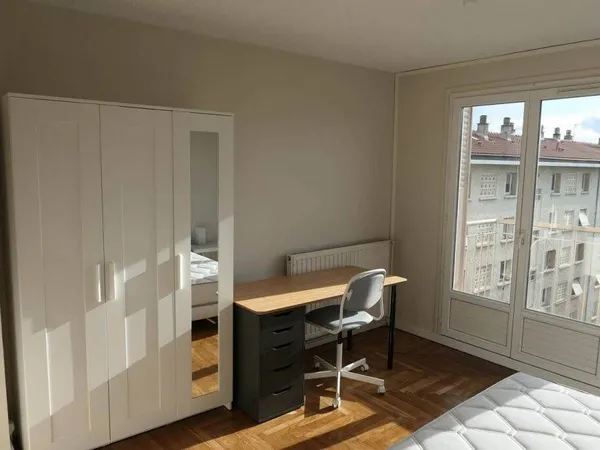 Appartement 1 pièce 65 m² 