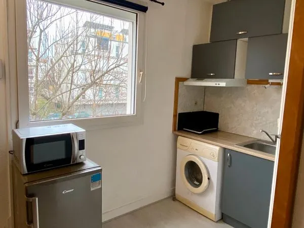 Studio secteur les Cezeaux avec place de parking privative 
