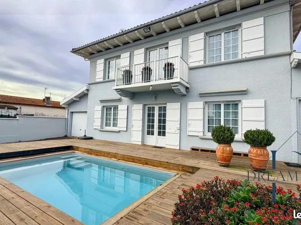 Maison 4 pièces 179 m² 