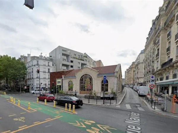 Local commercial 68 m² PARIS 