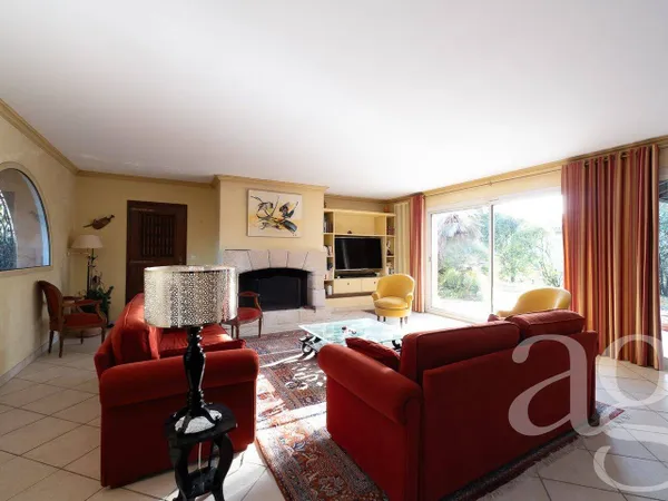 Maison 5 pièces 207 m² 
