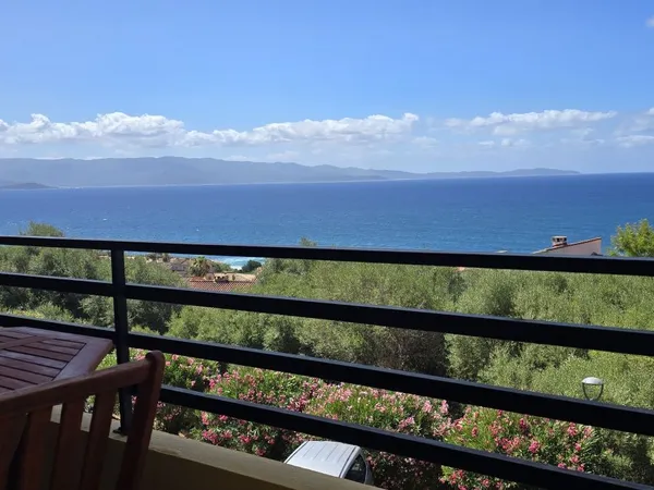 3 Pièces vue mer 