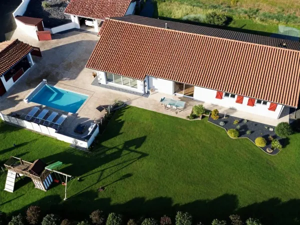 Maison de 5 pièces de 183 m² à Urrugne 