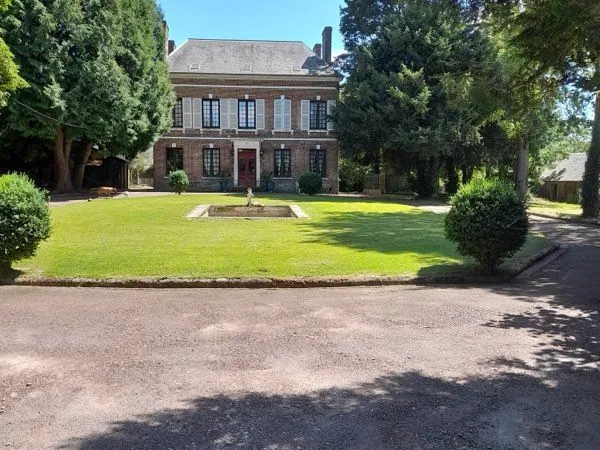 Maison de maître à rénover 