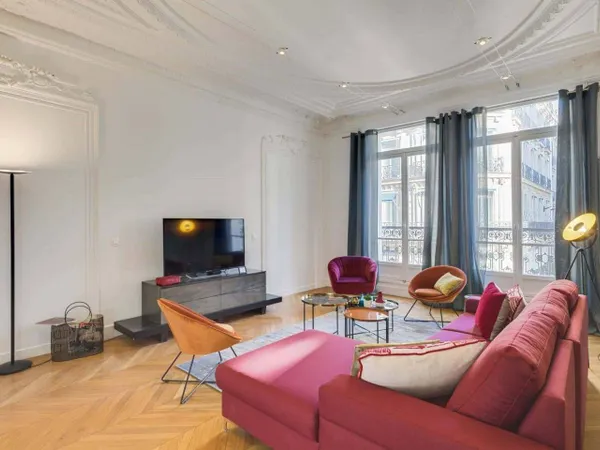 Appartement 6 pièces 230 m² 