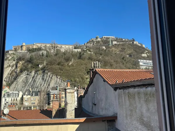 Appartement 1 pièce 9 m² 