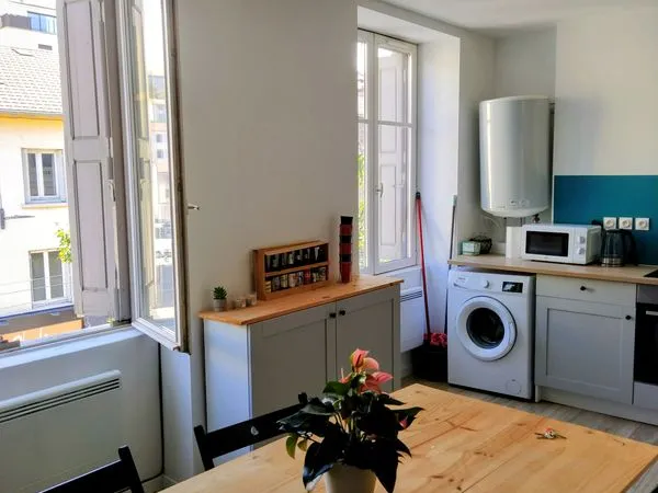 Appartement T3 rénové - Hyper-centre - Idéal colocation - Disponible 1er mars 
