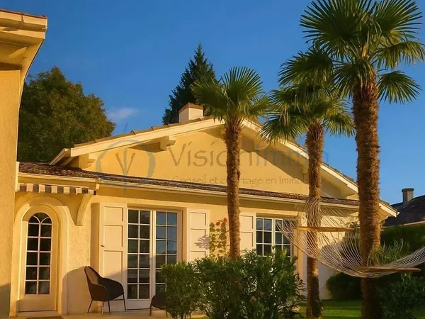 Maison 8 pièces 240 m² 