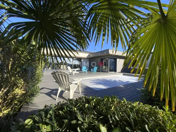 Maison 8 pièces 211 m² 