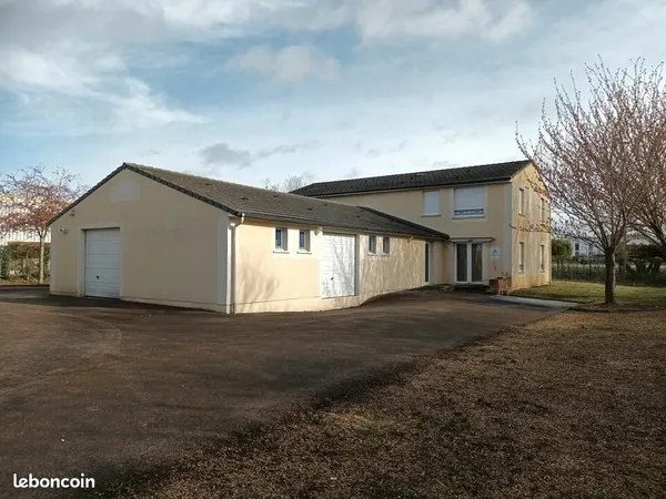 Local d'activité 400 m² 