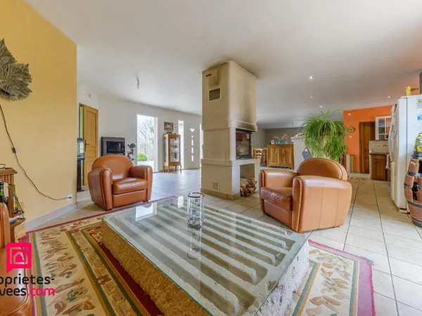 Maison Le Dorat 8 pièce(s) 250 m2 