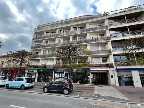 Garage 12 m² Chelles 