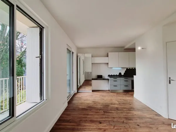 Studio 1 pièce 28 m² 
