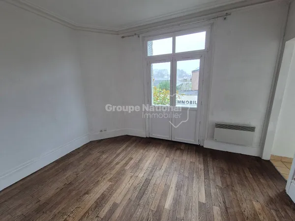 Studio 1 pièce 26 m² 