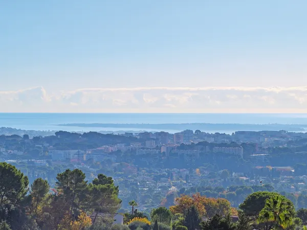 VILLA AU CALME PROCHE VILLAGE 