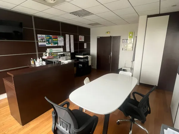 Bureaux 54m2 secteur croix de pierre 