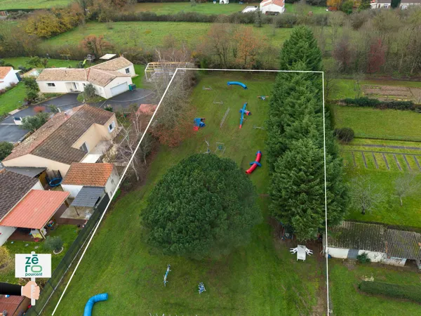 Terrain à bâtir 2 480 m2 Centre-bourg des Moutiers-sur-le- 