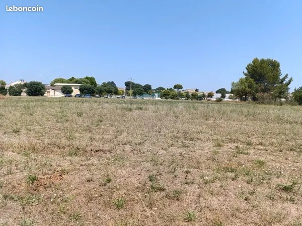 Terrain 719 m² Galargues 