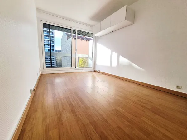 Appartement 1 pièce 16 m² 