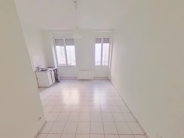 T1 RUE PASTEUR LYON 7E 