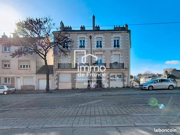 Studio 1 pièce 23 m² 